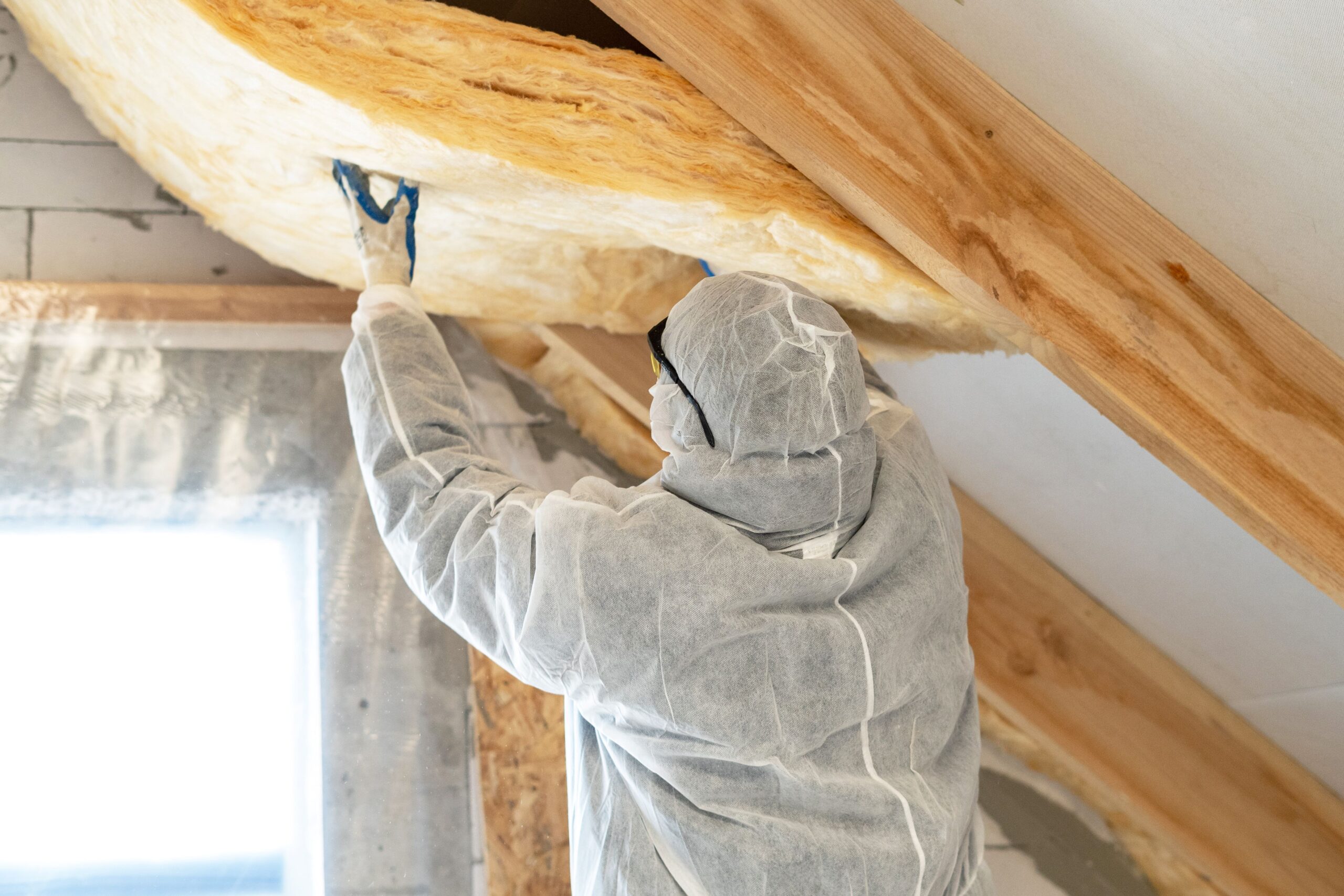 What Are the Dangers of Fiberglass Insulation?